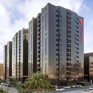 فندق وأجنحة رمادا باي ويندهام ****